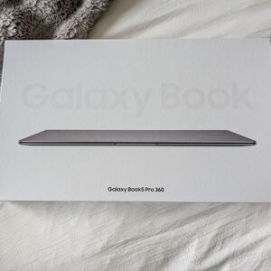 Samsung Galaxy Book5 Pro 360 - Silver Laptop Box